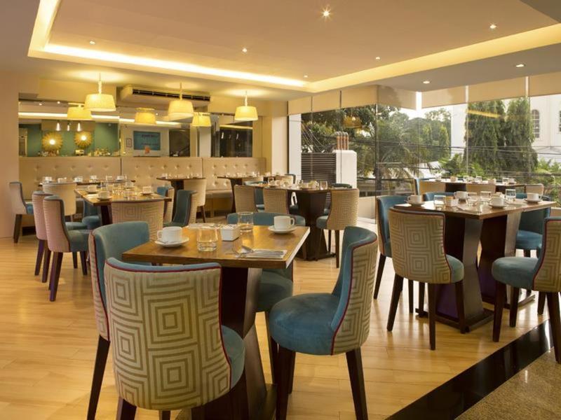 St Mark Hotel Cebu Buitenkant foto
