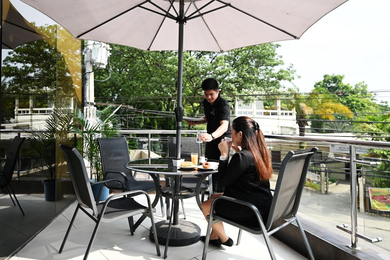 St Mark Hotel Cebu Buitenkant foto